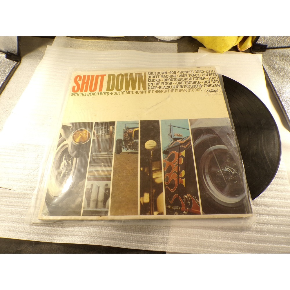 Shut Down Vinyl LP Capitol Records T 1918 Beach Boys Hot Rod Surf Rock 1963 Mono